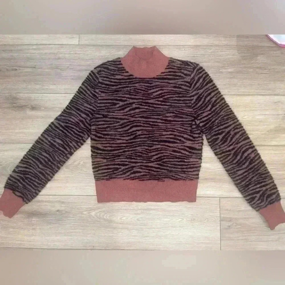 Express Zebra print mock neck sweater - Picture 4 of 4